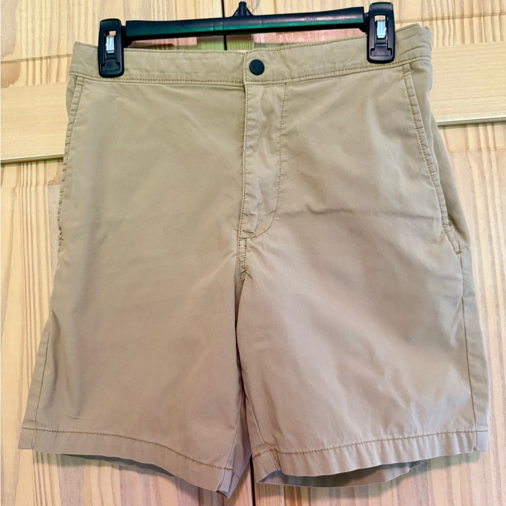 Old Navy Men's Tan Flat Front Shorts